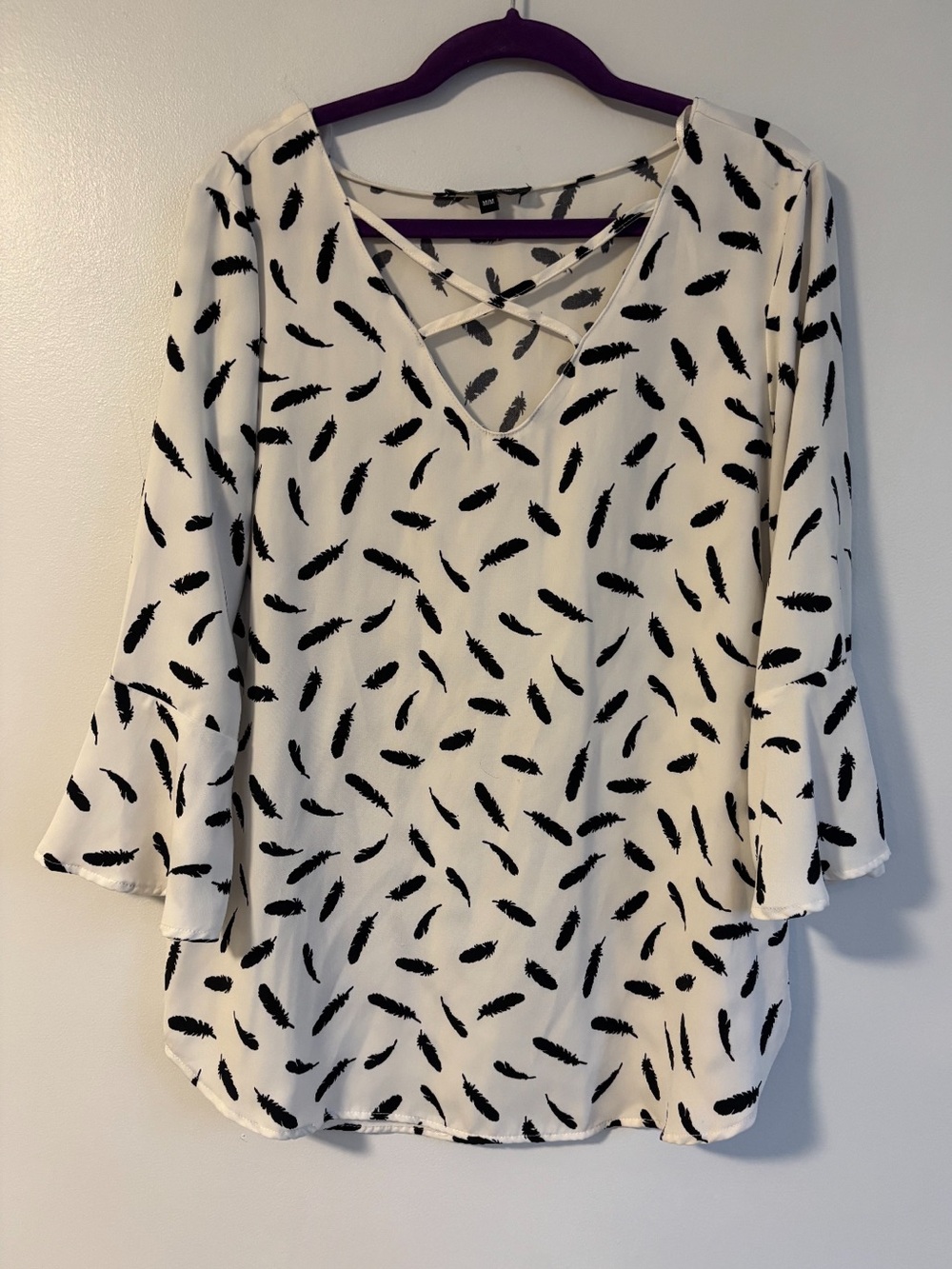 White Black Feather Print 3/4 Bell Sleeve Blouse Office Top Lily Morgan Medium